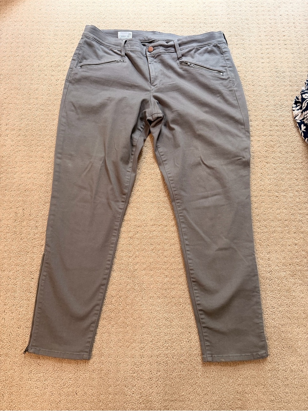 GAP Women’s Pants in Gray